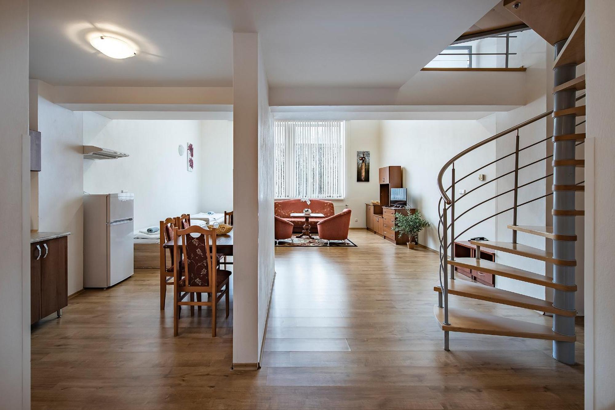 Hotel Spolcentrum Svit Bagian luar foto